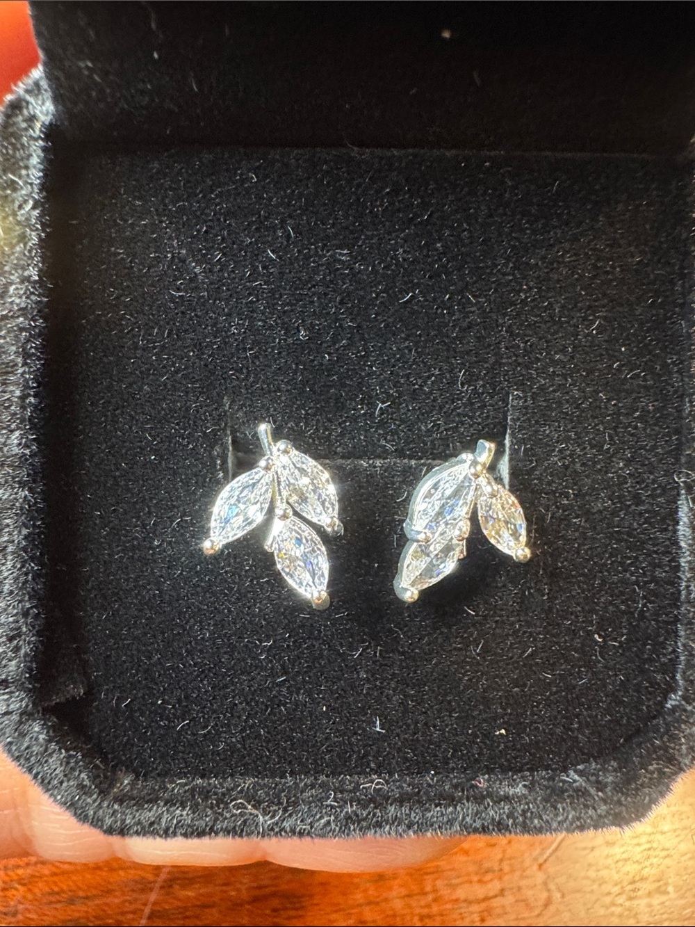 3284-Swarovski Crystal‎ Elements Earrings-Velvet Box Included